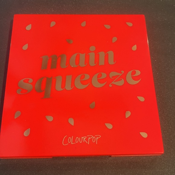 Main Squeeze Presses Powder Palette by Colourpop - Picture 3 of 5